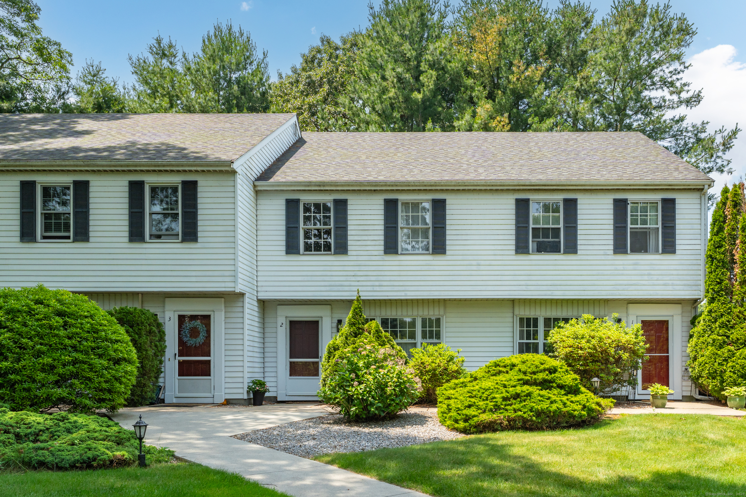 Property Photo:  2 Brantwood Drive 2  CT 06443 