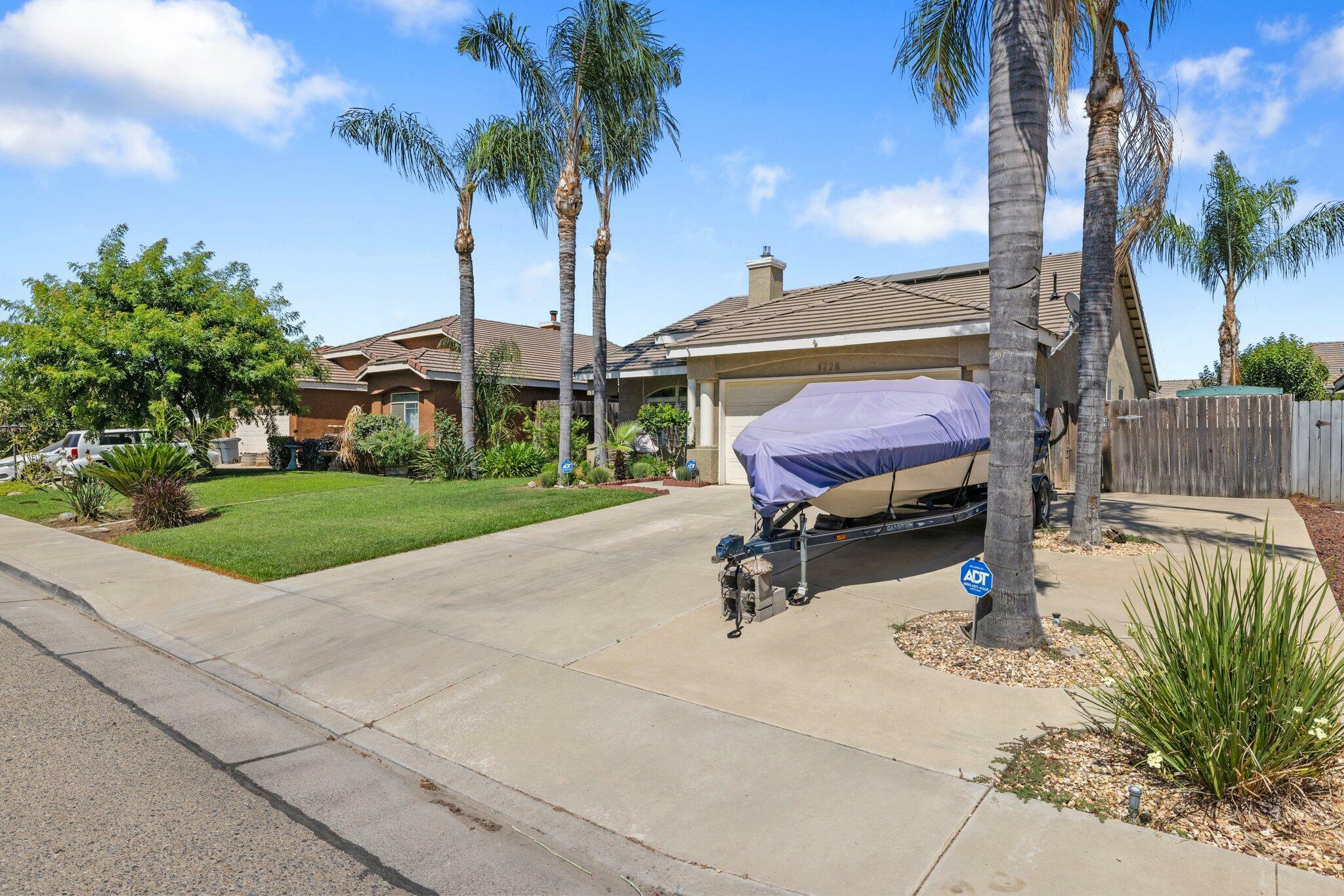 Property Photo: 3228 S Cain Street CA 93292