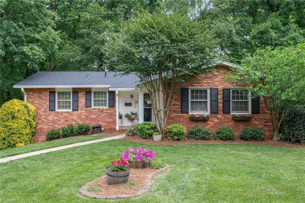 Property Photo: 1315 Waybridge Lane NC 27103
