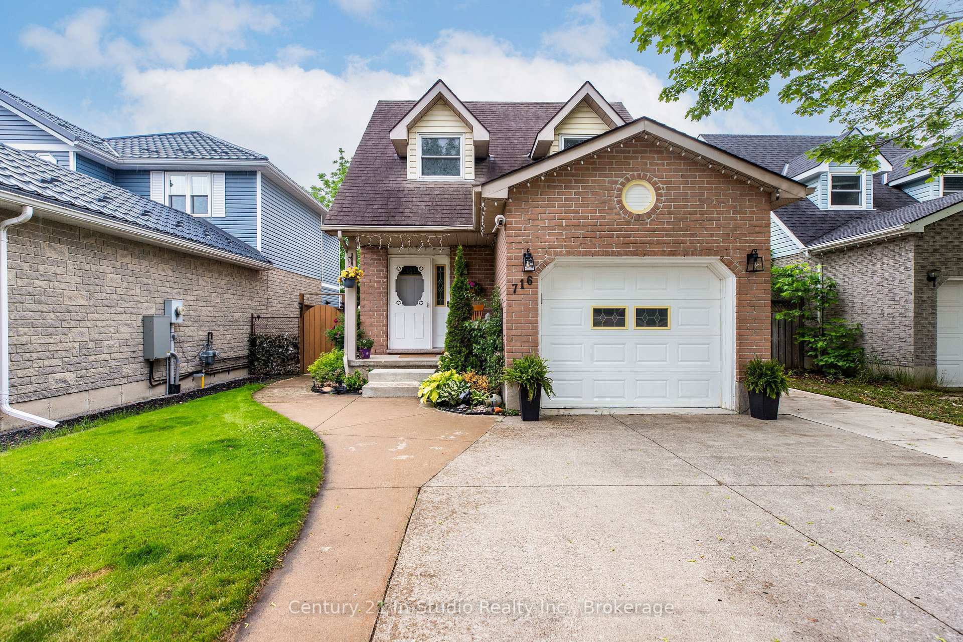 716 Mackendrick Drive  Kincardine ON N2Z 3A4 photo