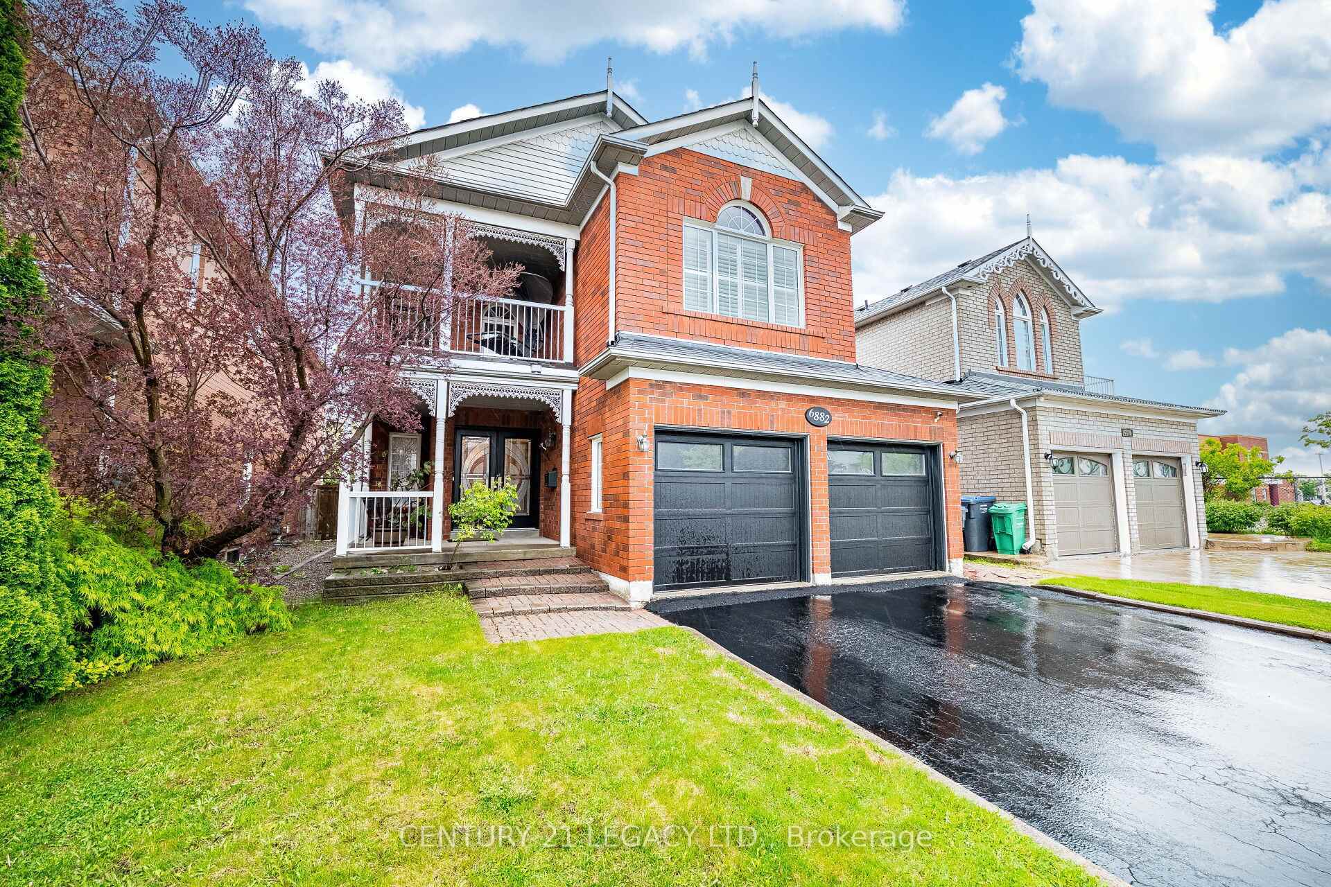 Photo de la propriété: 6882 Gooderham Estate Boulevard ON L5W 1B1
