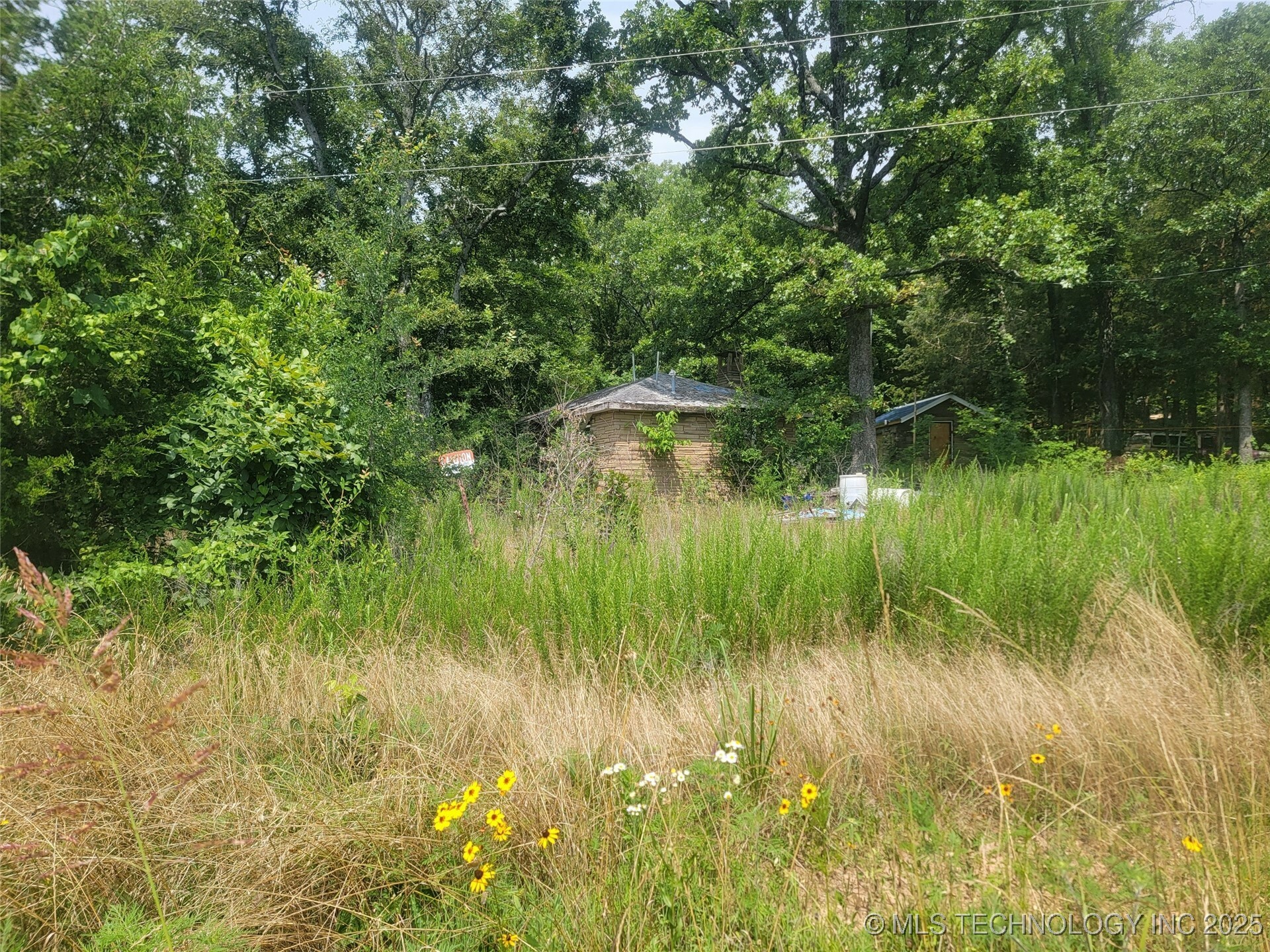Property Photo: 99892 Hwy 100 OK 74435
