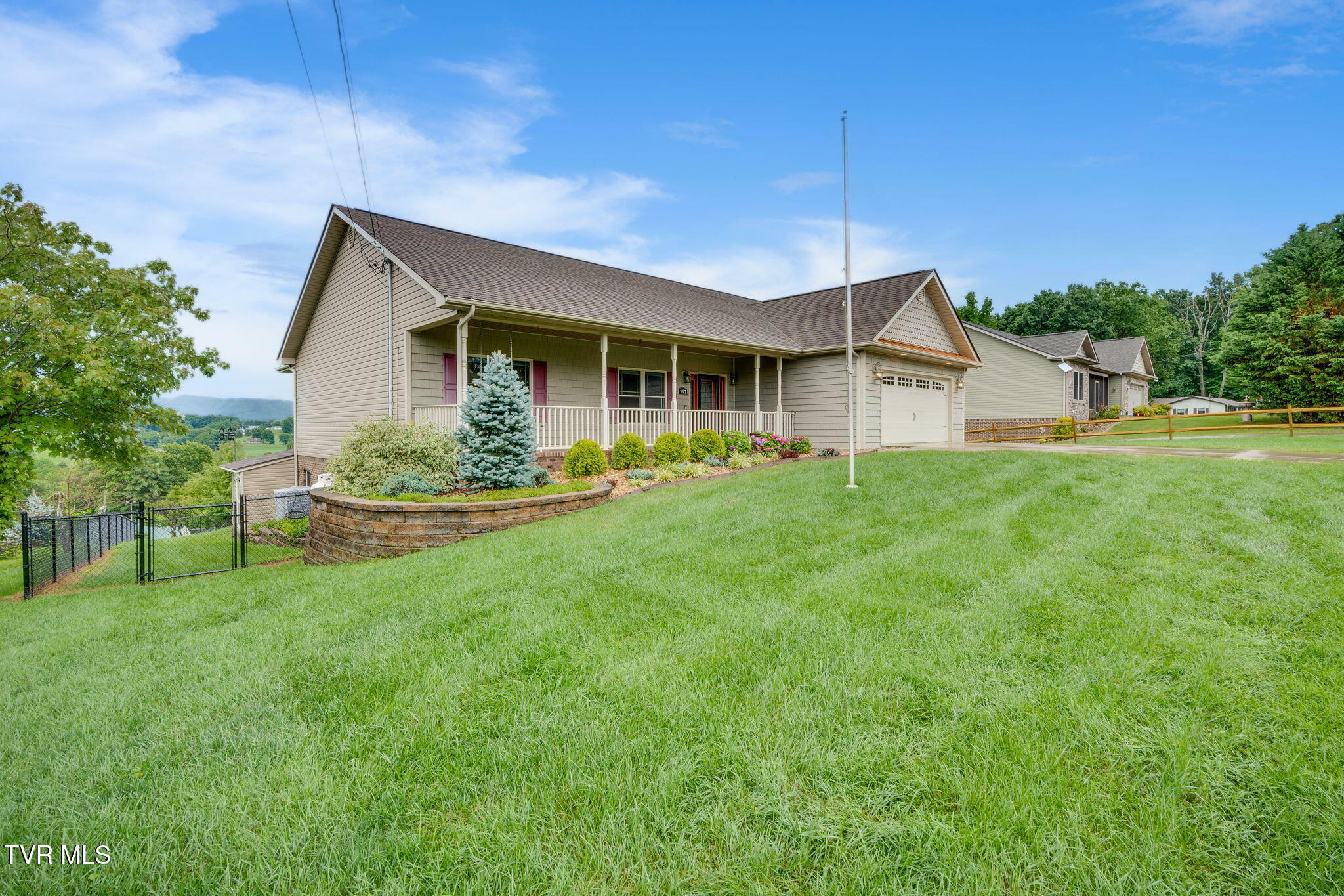 Property Photo: 397 Ridgecrest Road TN 37659