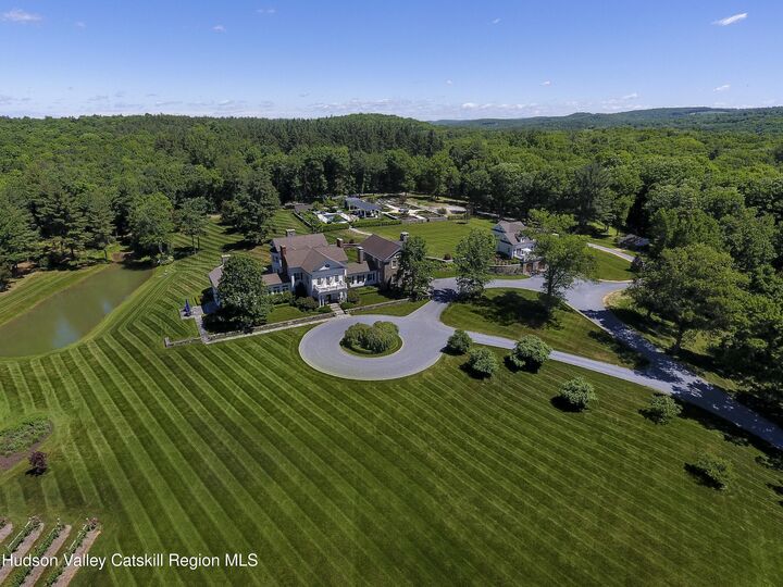 309 Woodstock  Millbrook NY 12545 photo