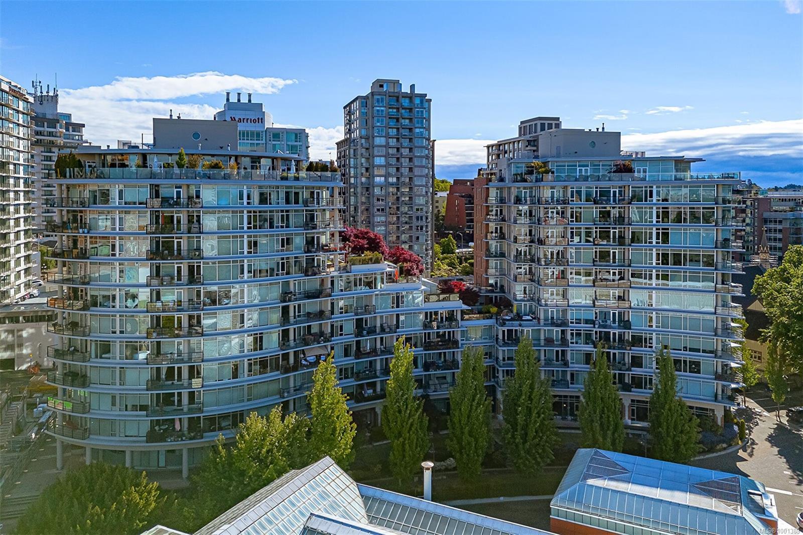 Property Photo: 737 Humboldt St N806 BC V8W 1B1