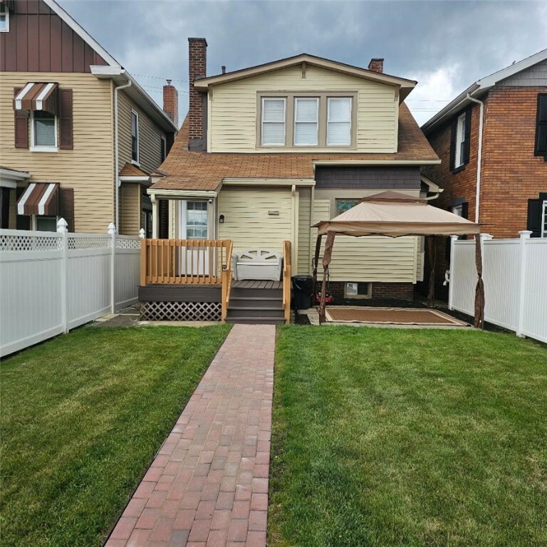 Property Photo: 405 Penn Avenue PA 15061