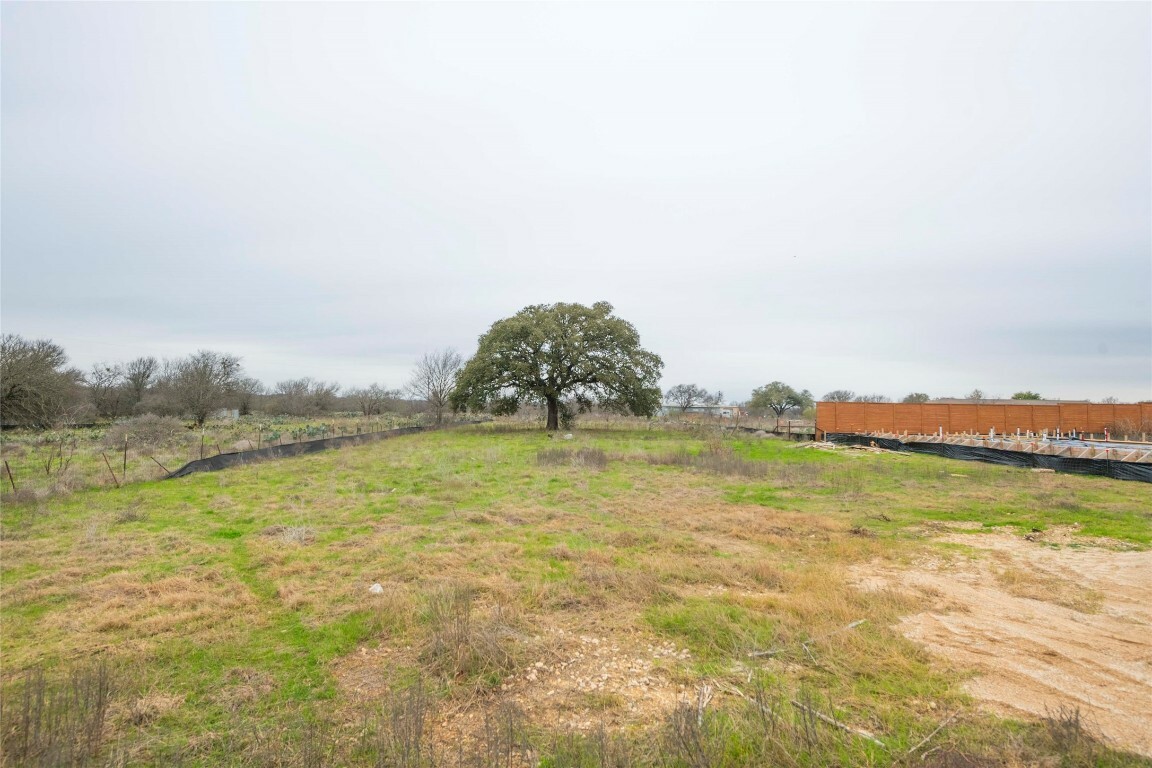 Property Photo: 312 Monterey Oak Trail TX 78628