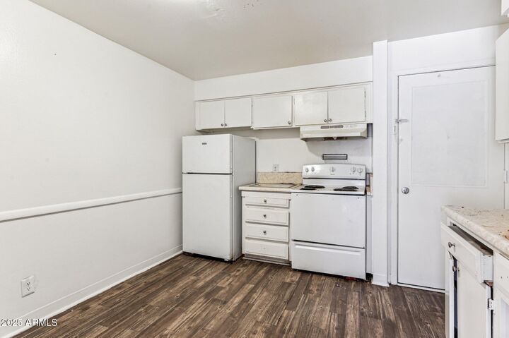 Property Photo:  1519 W 7th Place  AZ 85281 