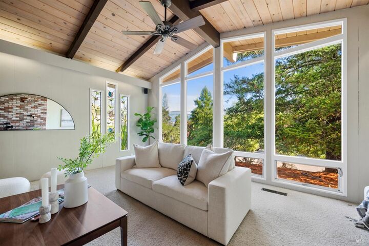 Property Photo:  304 High Street  CA 94515 