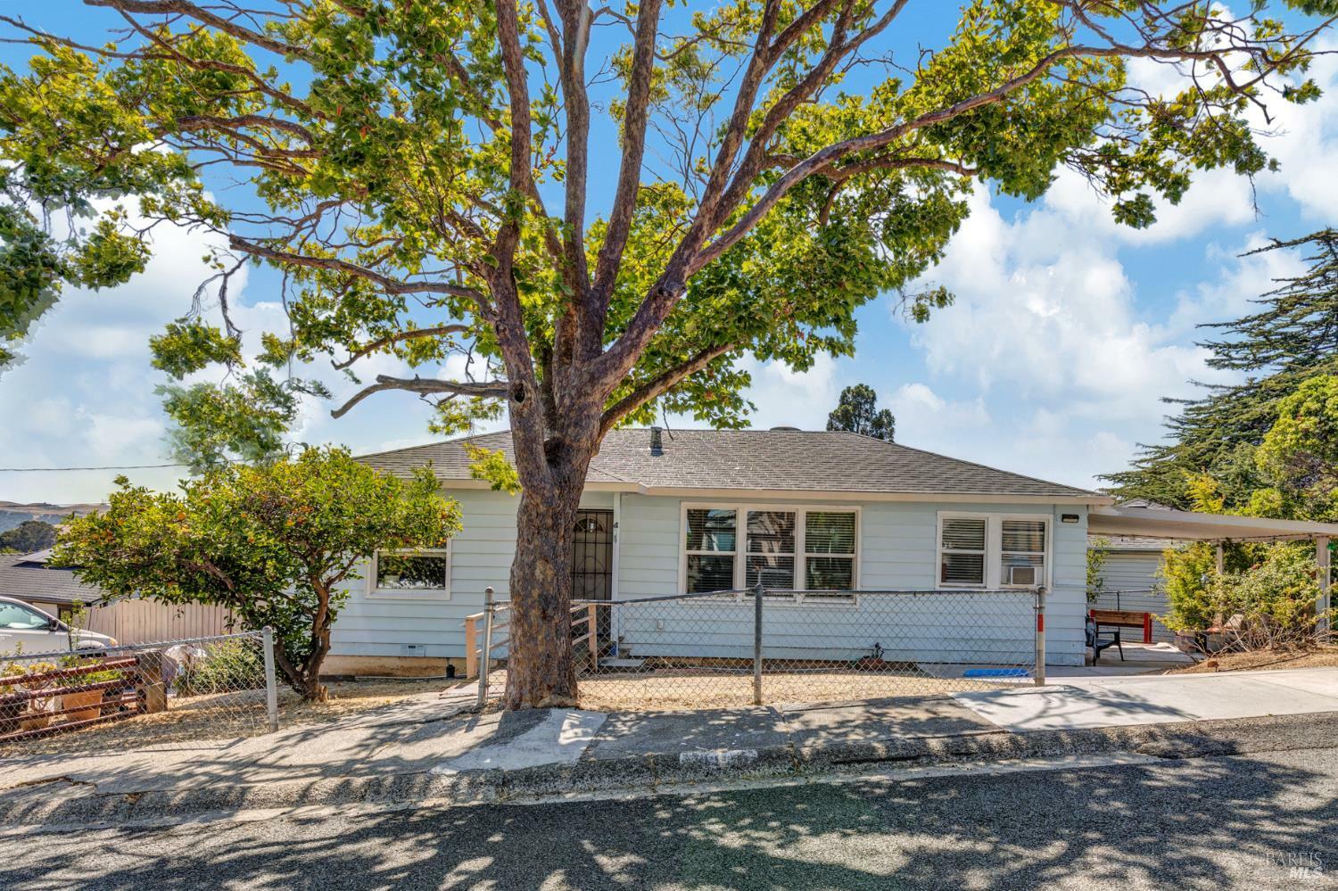 Property Photo:  40 La Cruz Avenue  CA 94510 