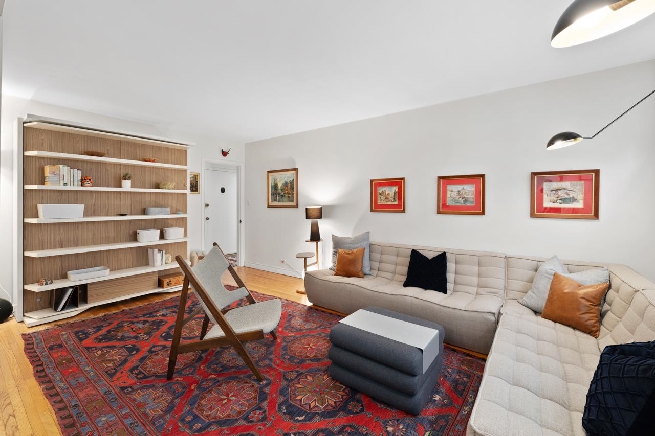 Property Photo: 1565 Burnaby Street 204 BC V6G 1X1