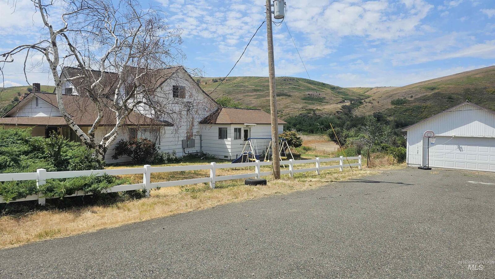 Property Photo:  1012 Hwy 12  WA 99347 
