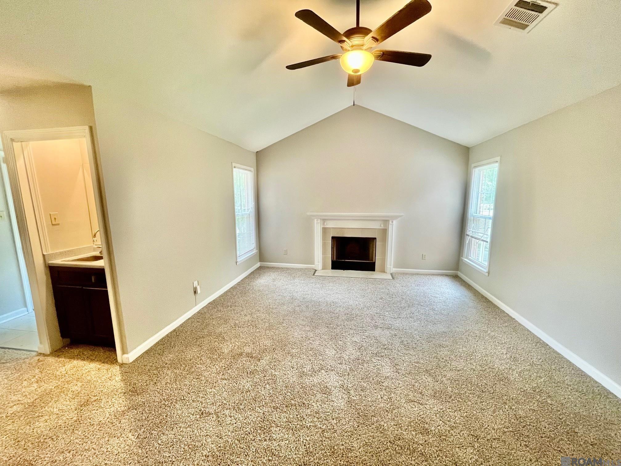 Property Photo: 7824 Jefferson Place Blvd #14-C LA 70809
