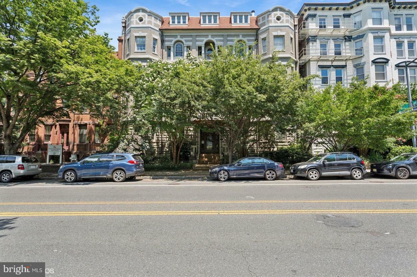 Property Photo: 1915 Calvert Street NW 500 DC 20009