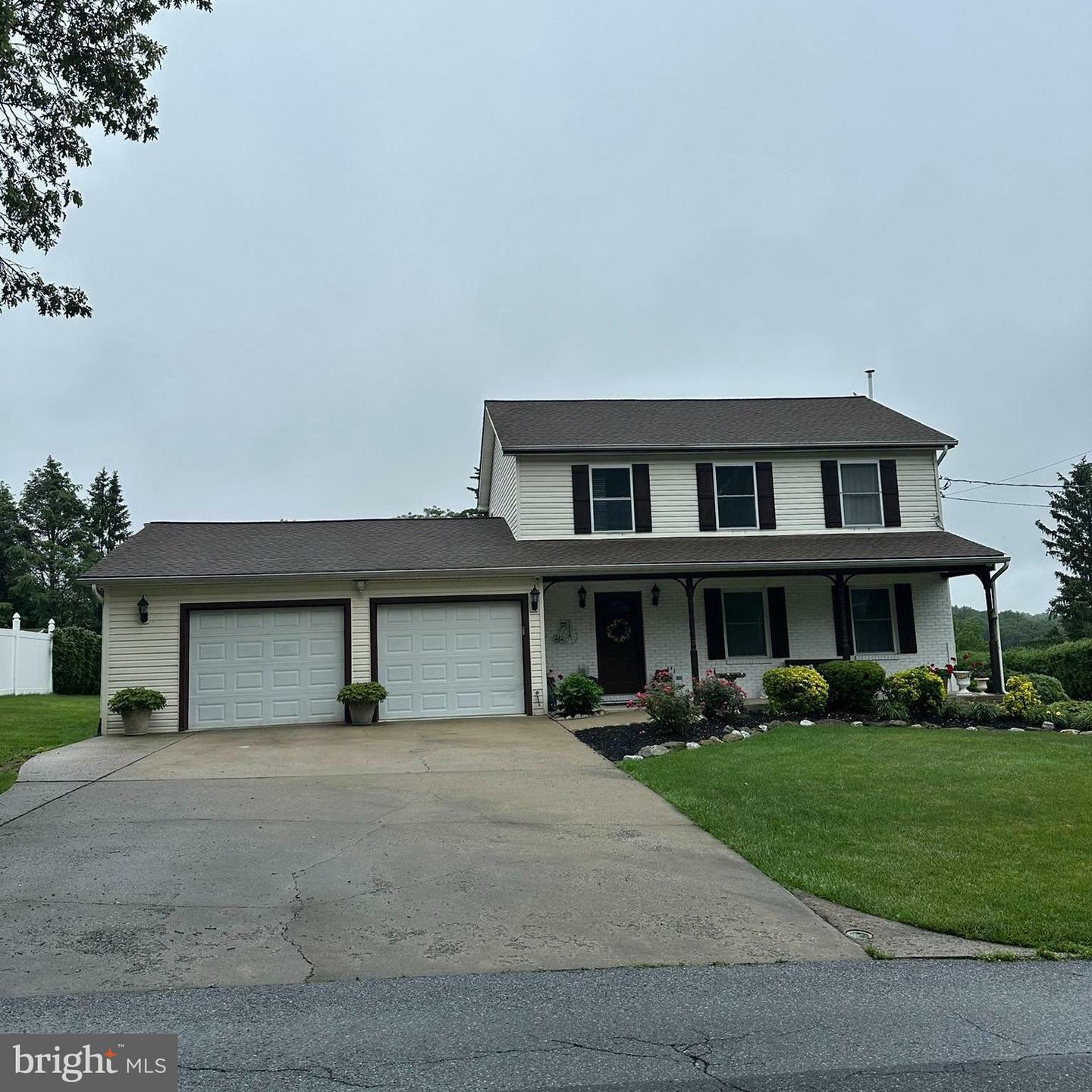 908 Sunnyside Road  Hummelstown PA 17036 photo
