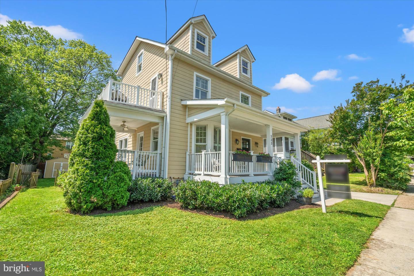 Property Photo: 323 Clifford Avenue VA 22305