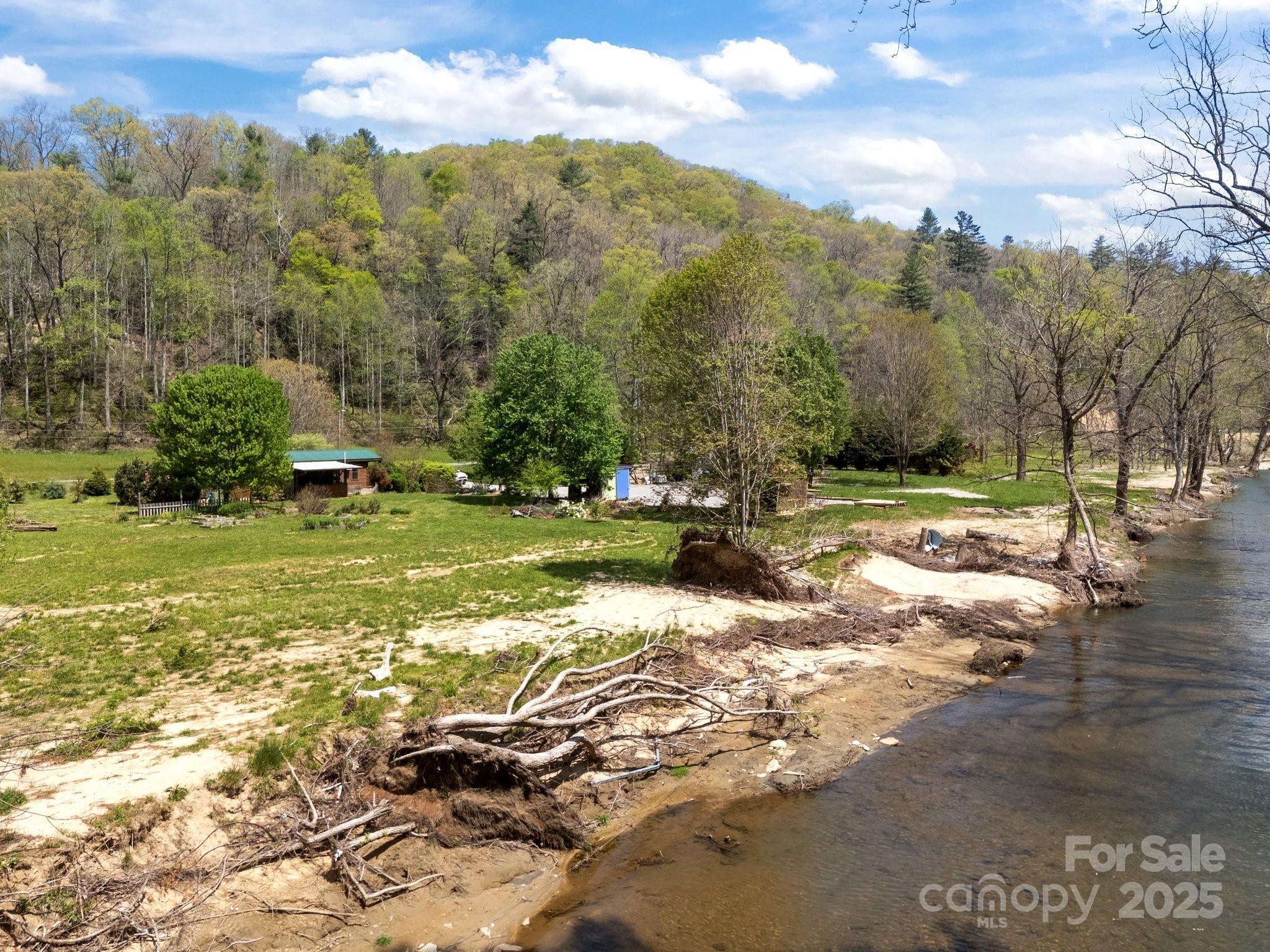 Property Photo: 2978 Nc 9 Highway NC 28711