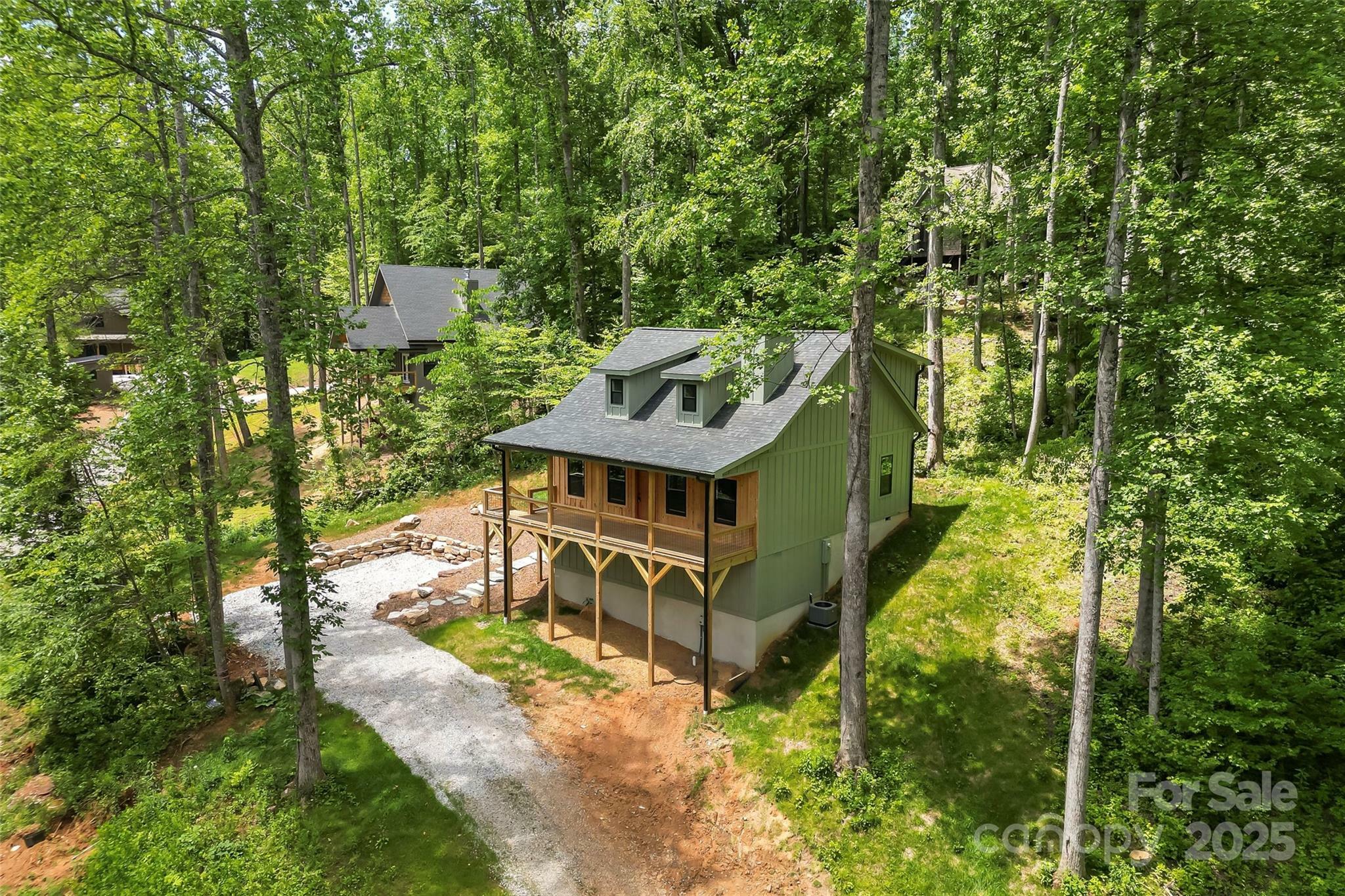 511 Blue Ridge Drive N  Marion NC 28752 photo