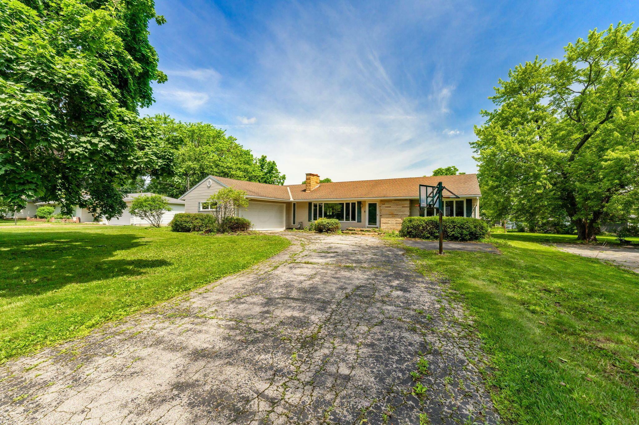 Property Photo: 1282 Lawndale Road OH 43302