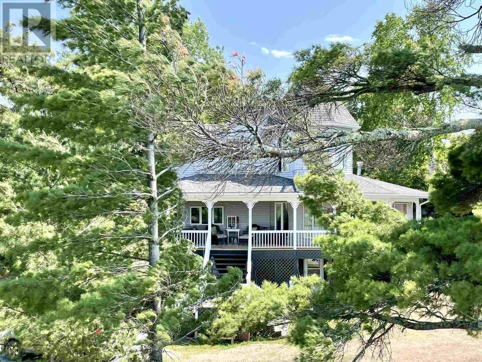Property Photo: 224 First West Bay ON P0X 1C0