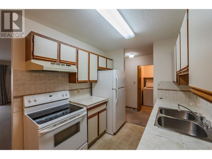 Property Photo:  284 Yorkton Avenue 404  BC V2A 3V5 