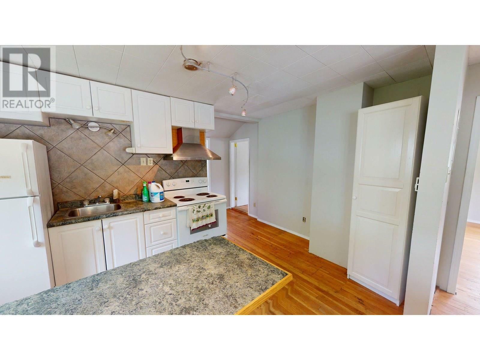 Property Photo: 2217 Seventh Avenue BC V1R 3C9