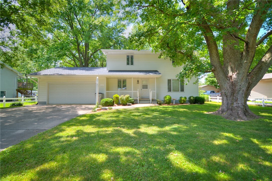 Property Photo:  325 S Durfee Street  IL 62573 