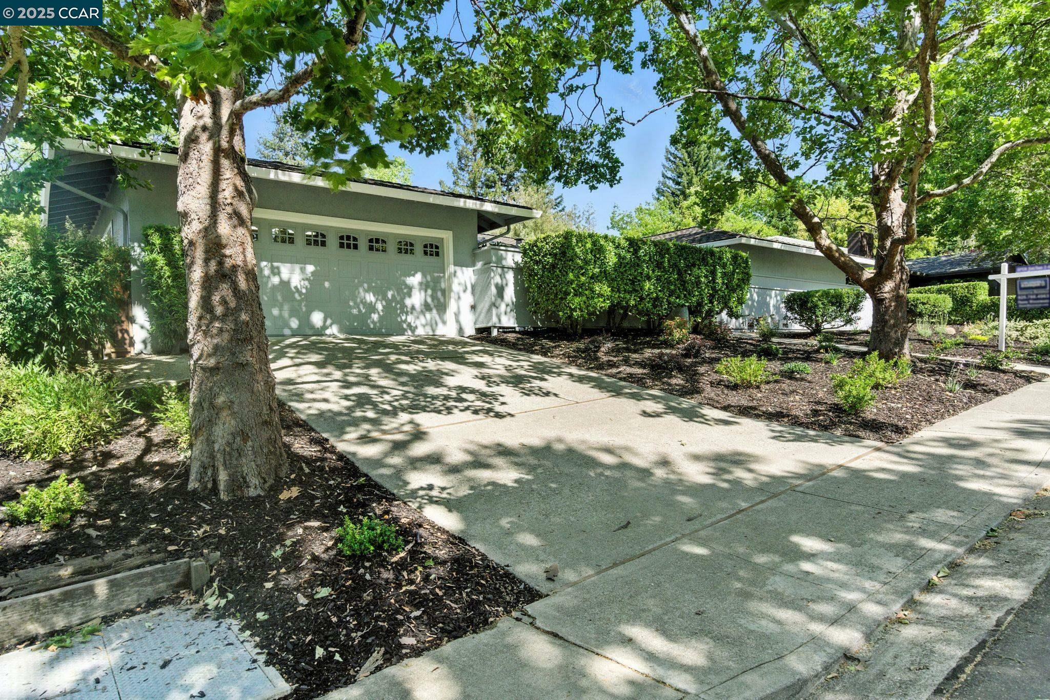 Property Photo: 575 Old Orchard Dr CA 94526