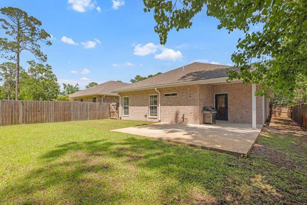 Property Photo: 1900 Quince Avenue FL 32578