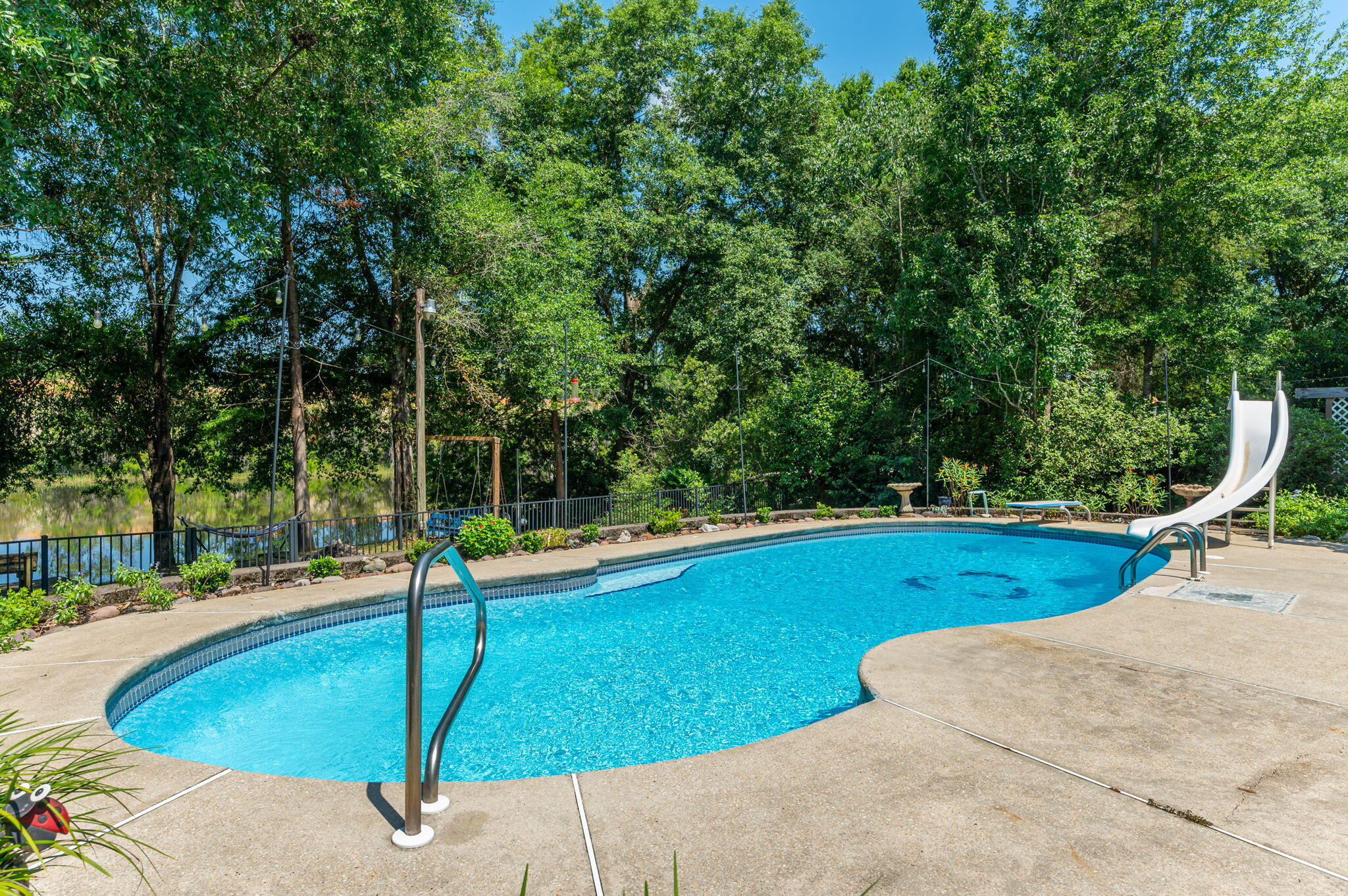 Property Photo: 4680 Lovegrass Lane FL 32539