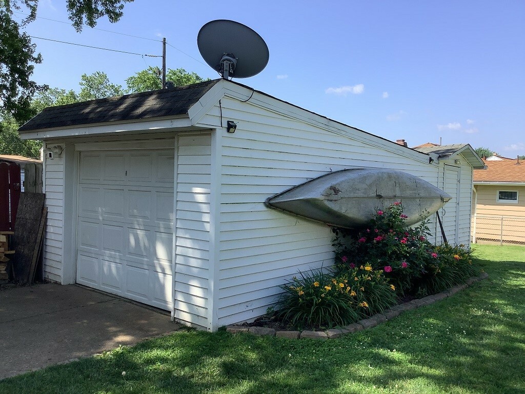 Property Photo: 3322 Parade Street PA 16504