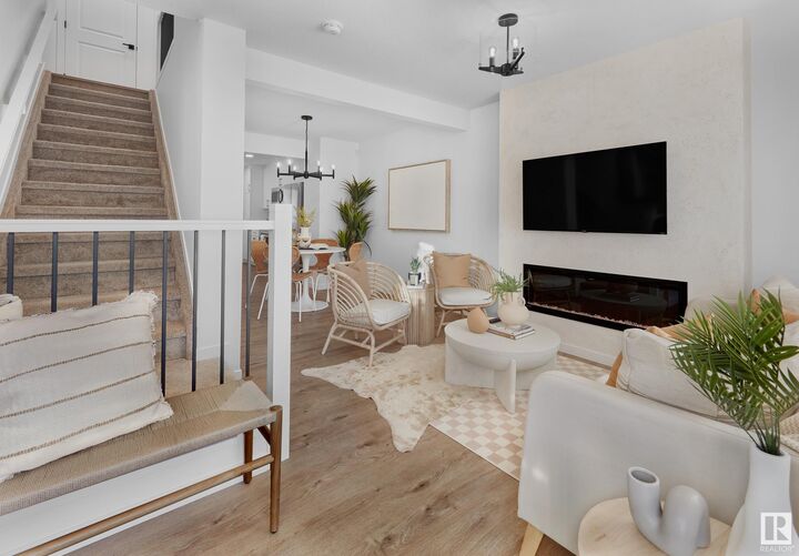 Property Photo:  15 Elizabeth Gardens  AB T7X 3C7 