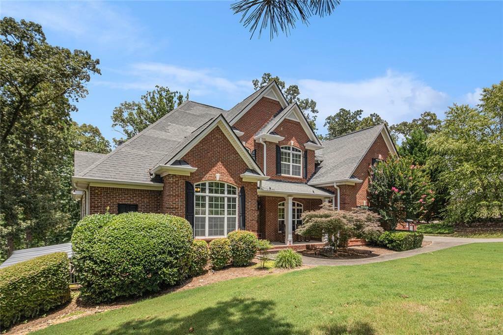 Property Photo: 6255 Hedgestone Way GA 30135