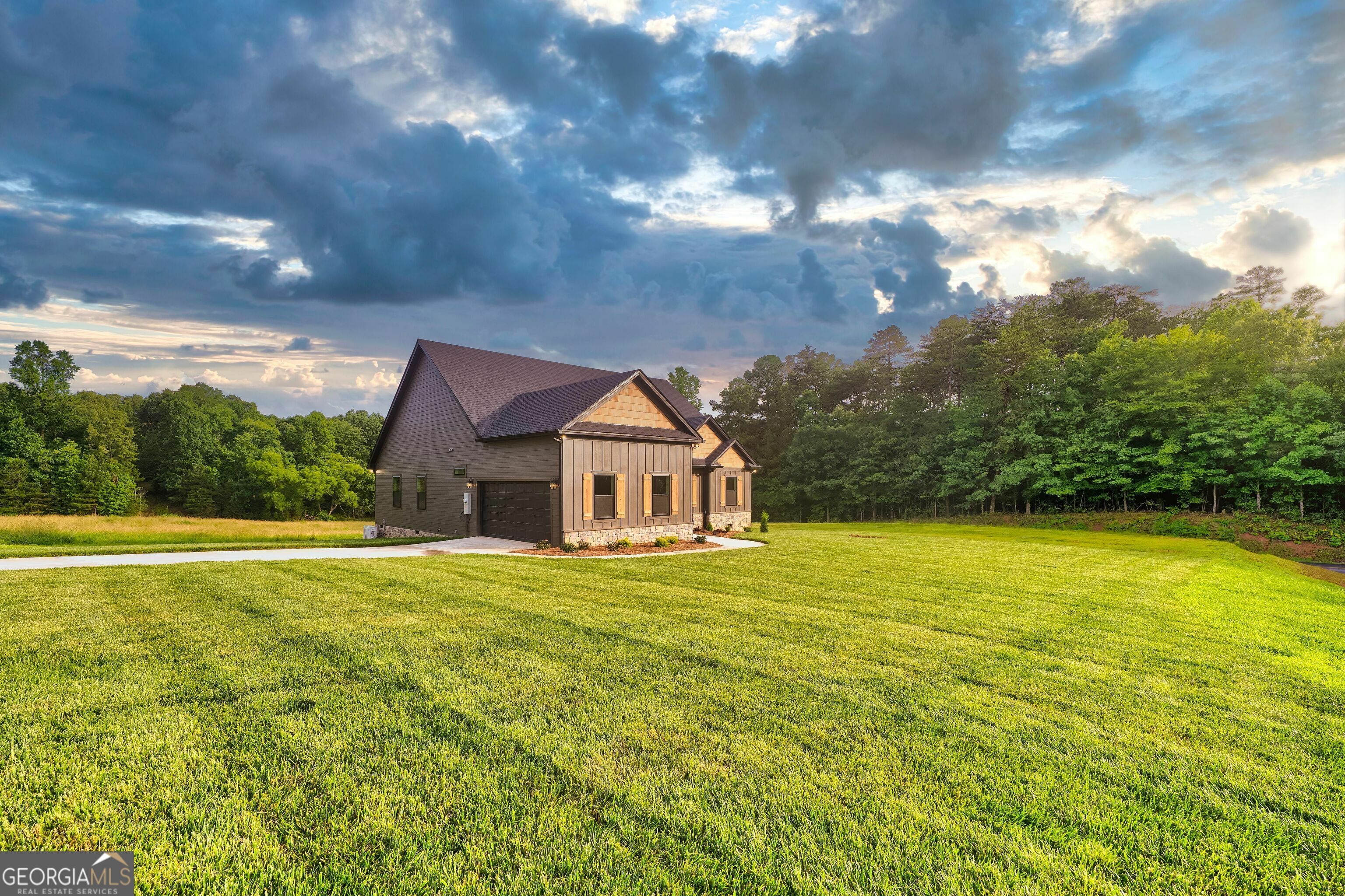 Property Photo:  40 Ellie Way  GA 30536 