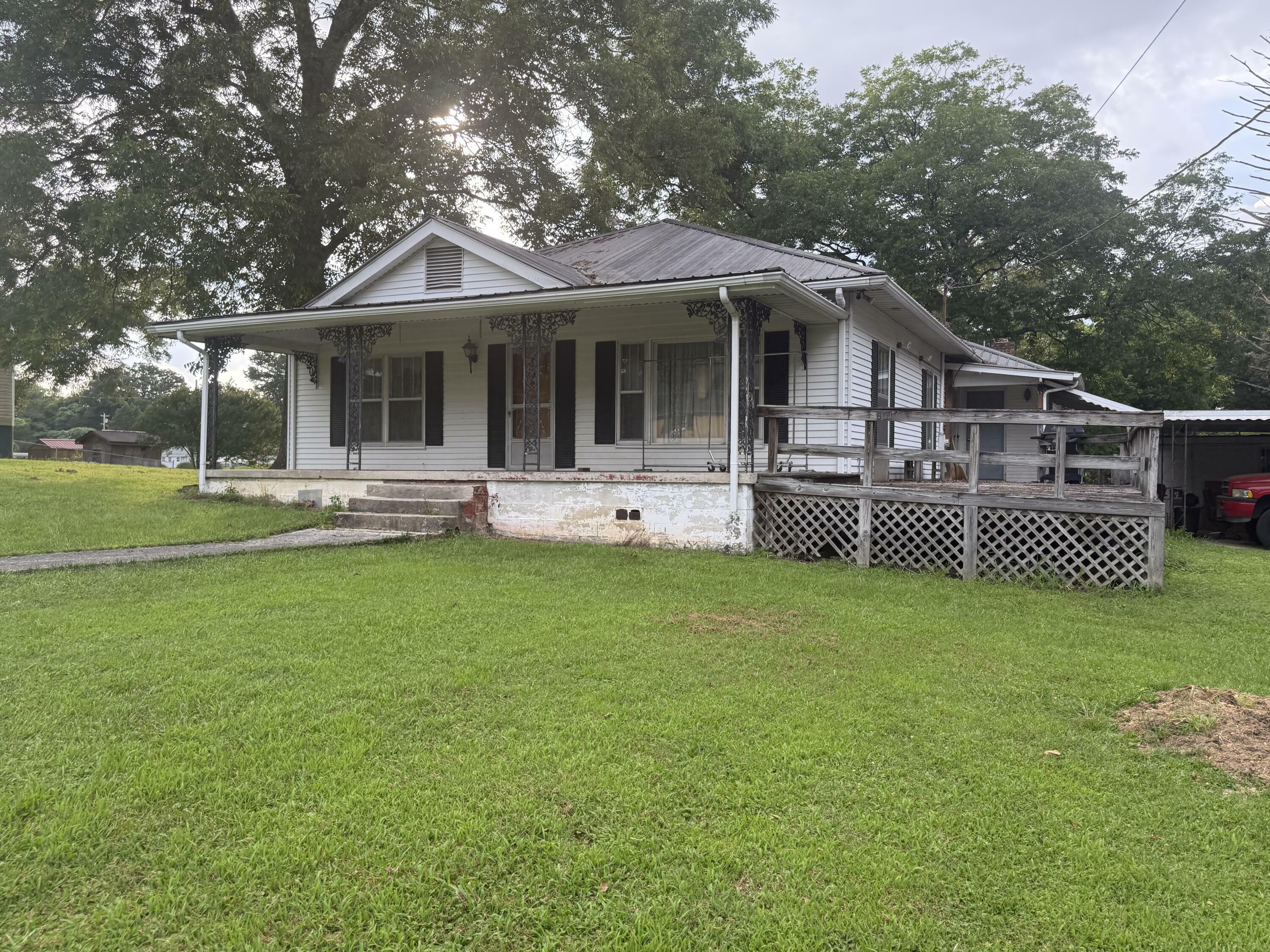 Property Photo: 801 Chisolm Avenue AL 35740