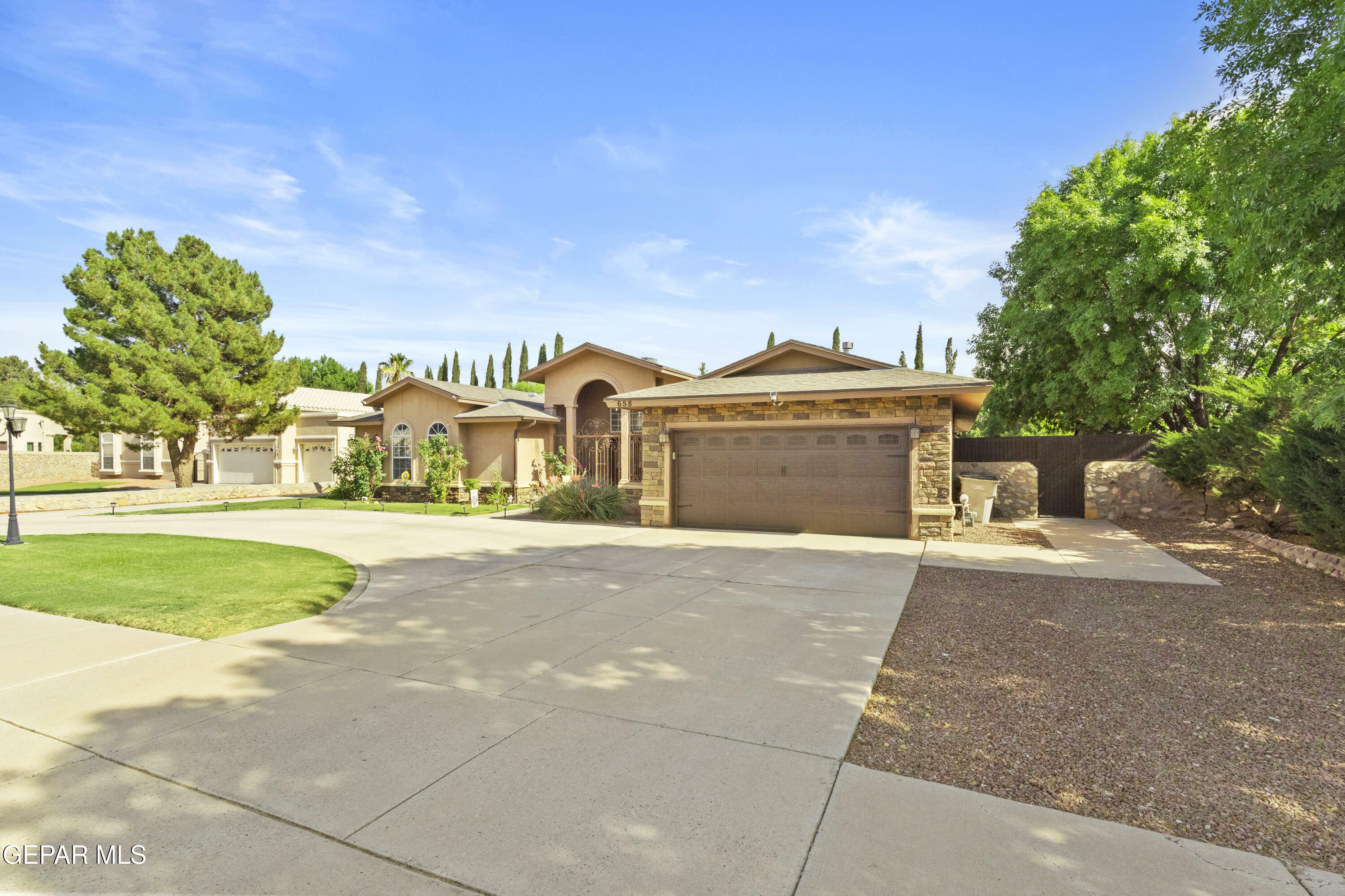 Property Photo:  658 Sara Lynn Court  TX 79932 