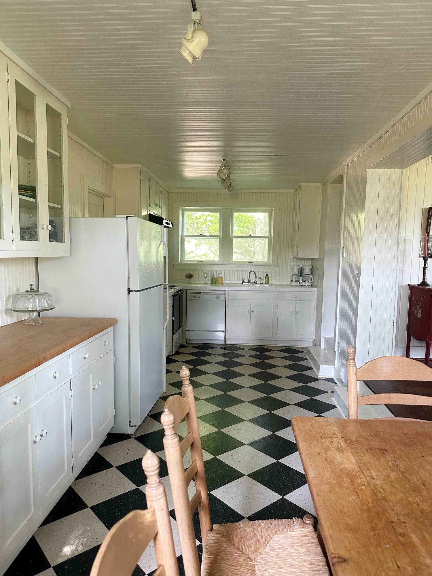 Property Photo: 10406 N 300 IN 46350