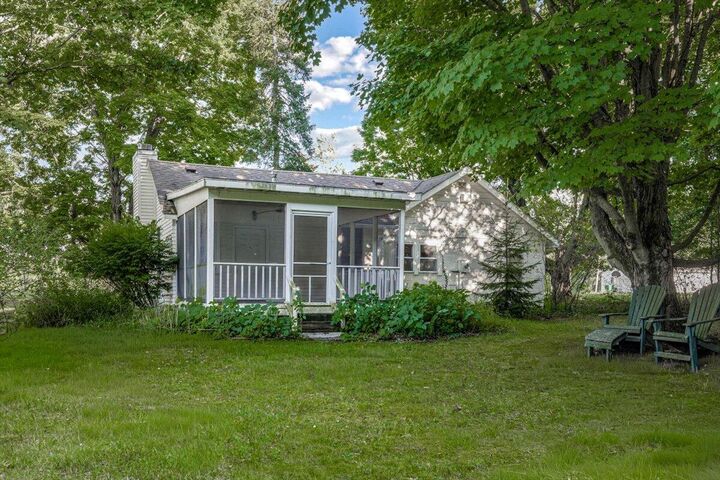 Property Photo: 10406 N 300 IN 46350