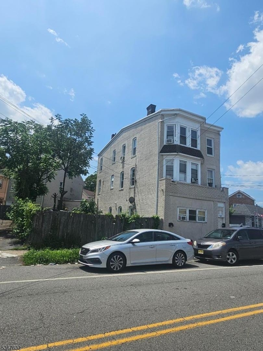 Property Photo: 310 Vreeland Ave NJ 07513