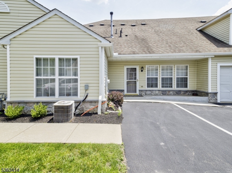 184 Federal Point Blvd  Lawrence Twp. NJ 08648 photo