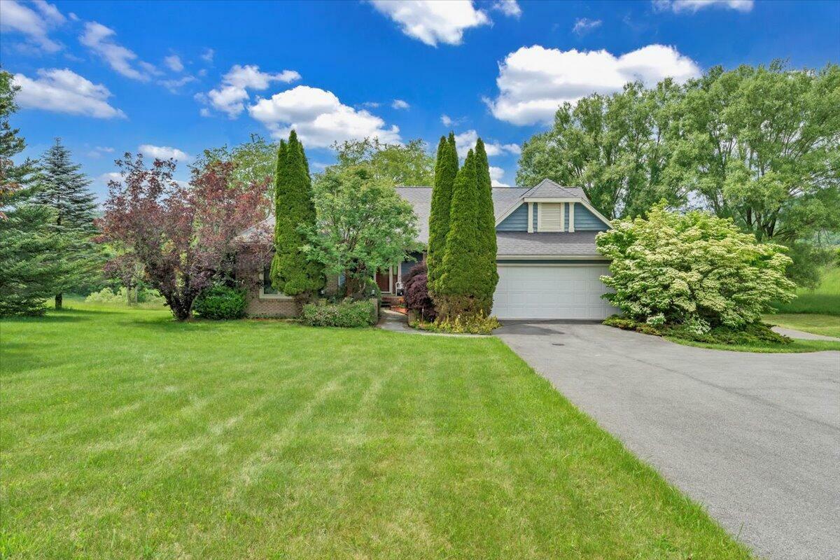 Property Photo: 2747 Fairview Rd WV 24901