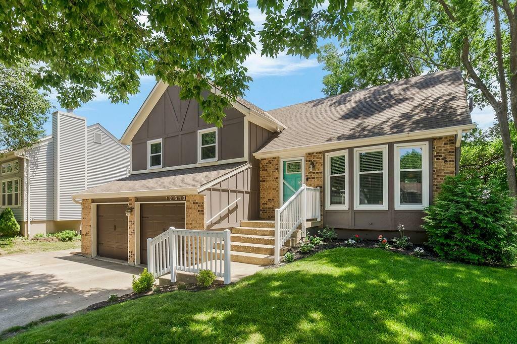 Property Photo: 12613 S Blackfoot Drive KS 66062