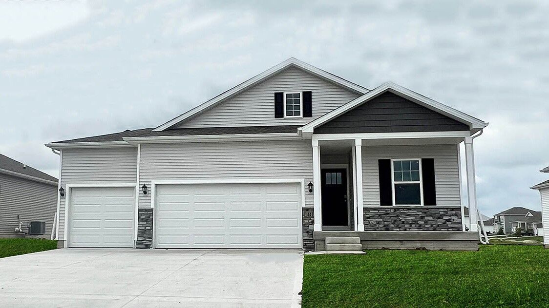 Property Photo:  15106 Ironwood Lane  IA 50111 