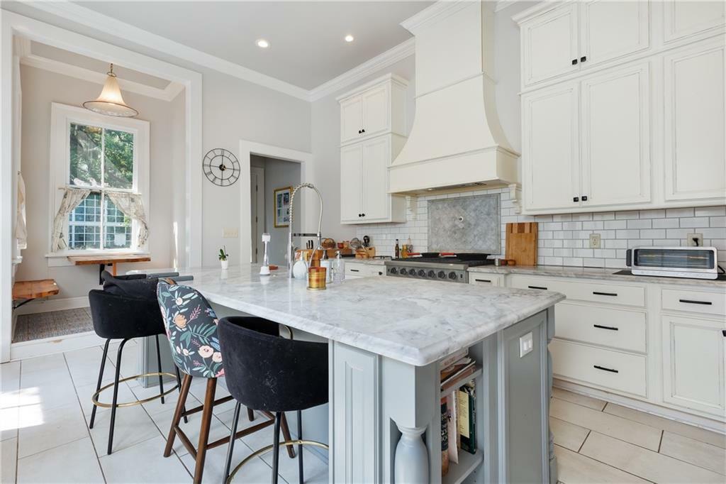 Property Photo:  208 State Street  AL 36603 
