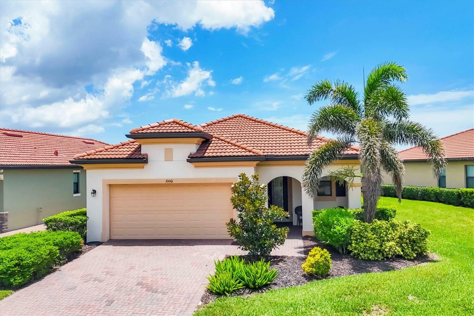 Property Photo: 10061 Cozy Grove Drive FL 34293