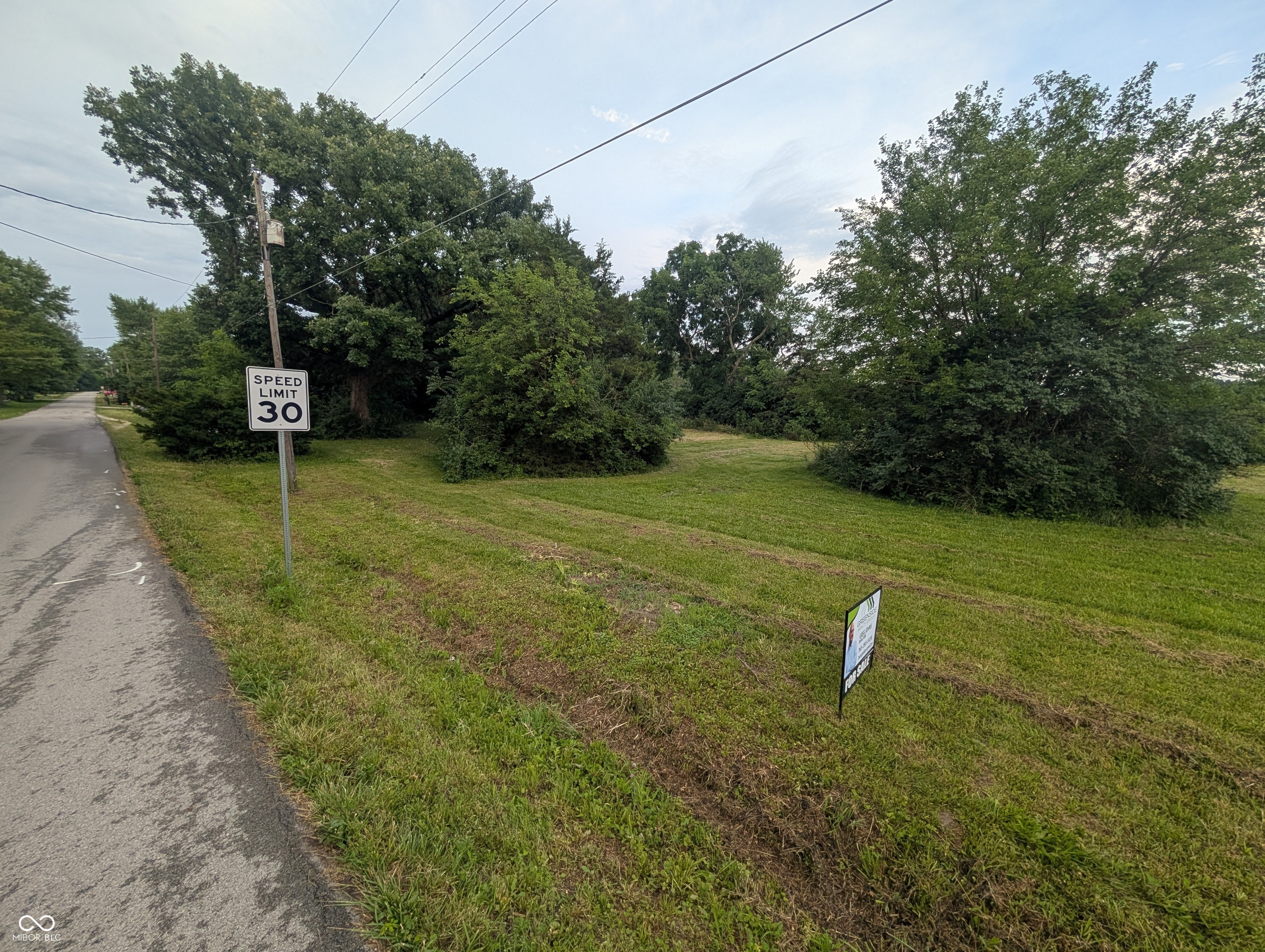 Property Photo: 401 S D Street IN 46036