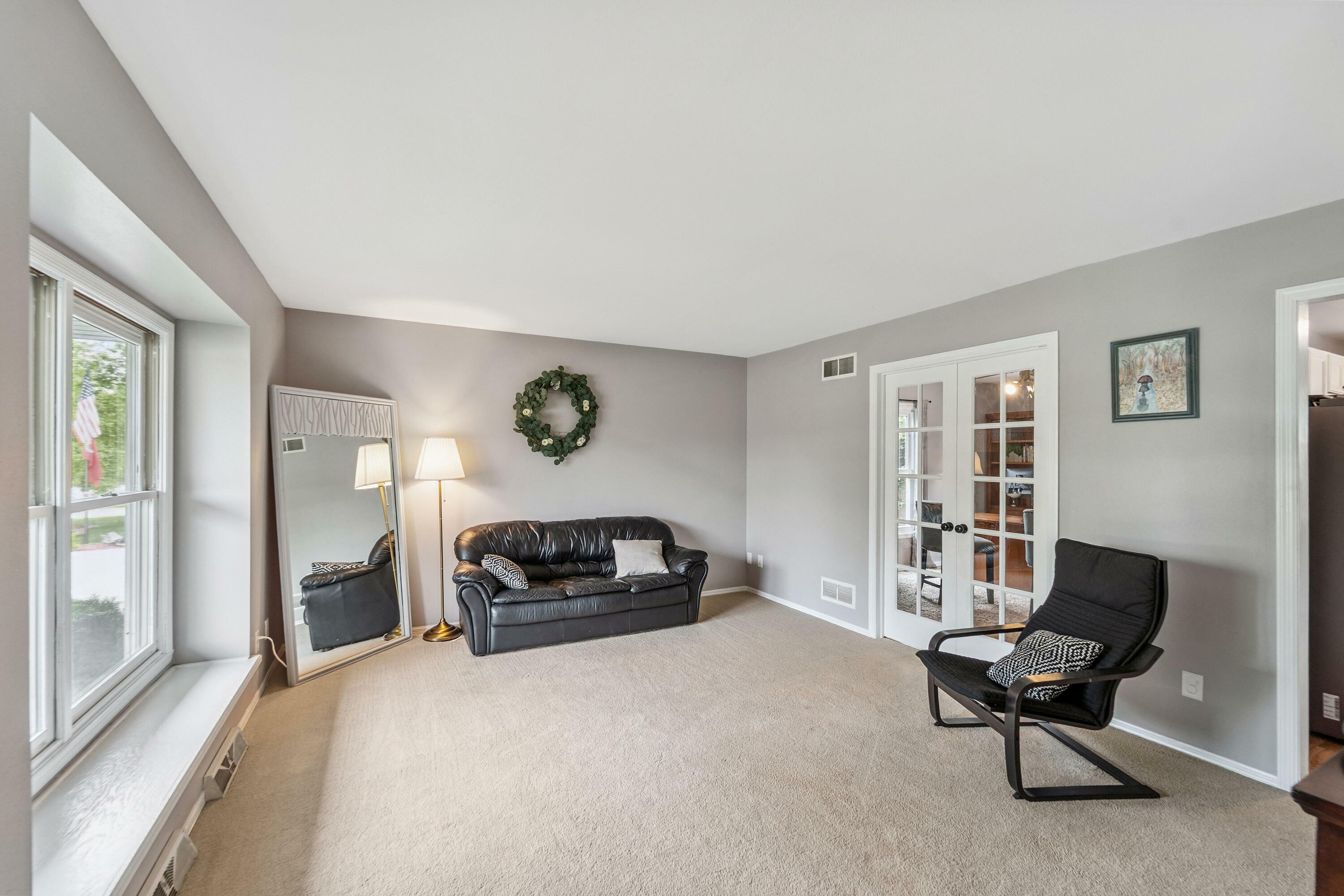 Property Photo: 1318 Noel Ct WI 53172
