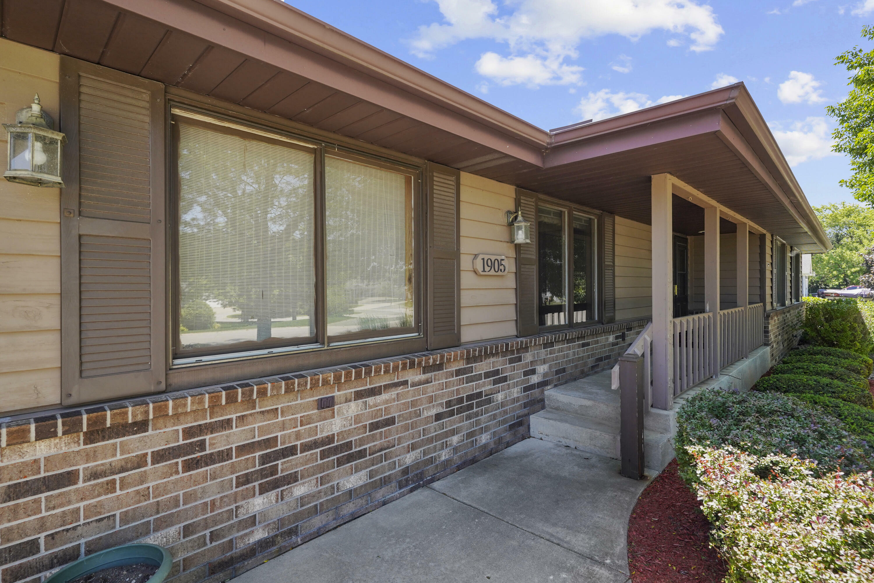 Property Photo:  1905 Centennial Ln  WI 53406 