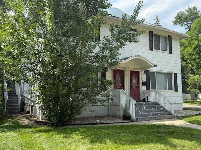 Property Photo:  102 8th St SE  ND 58701 