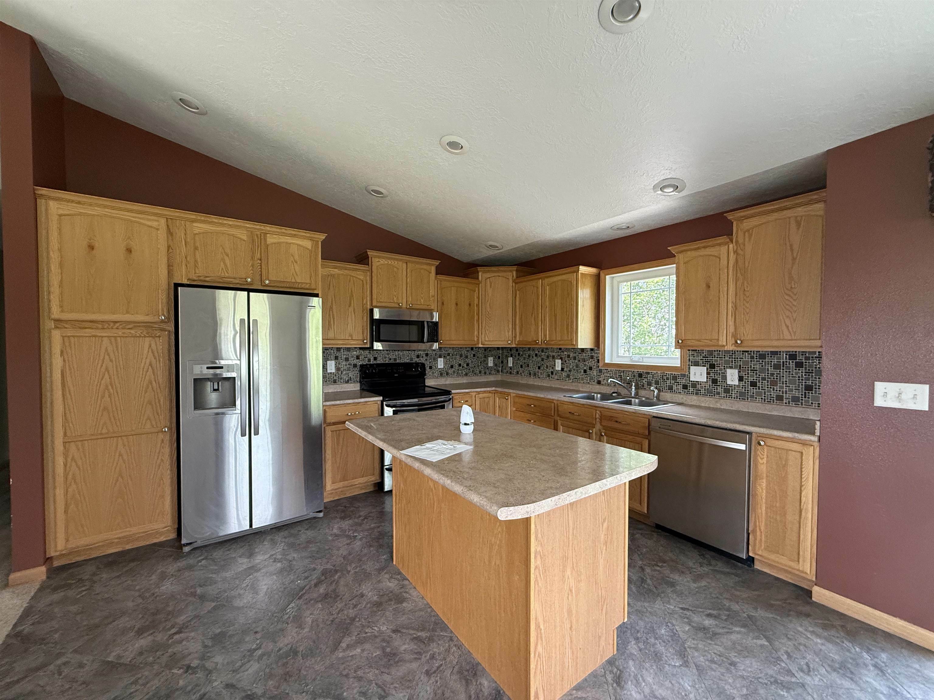 Property Photo: 9351 SE 11th Ave ND 58701